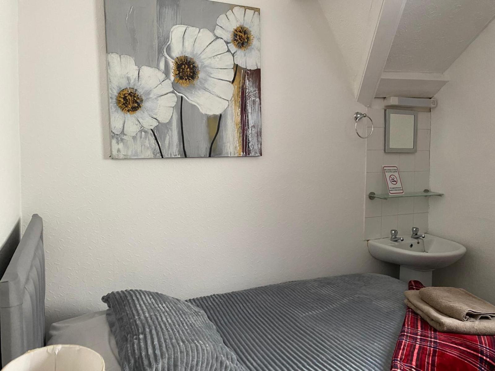 Villa Guest House Porthcawl Room photo